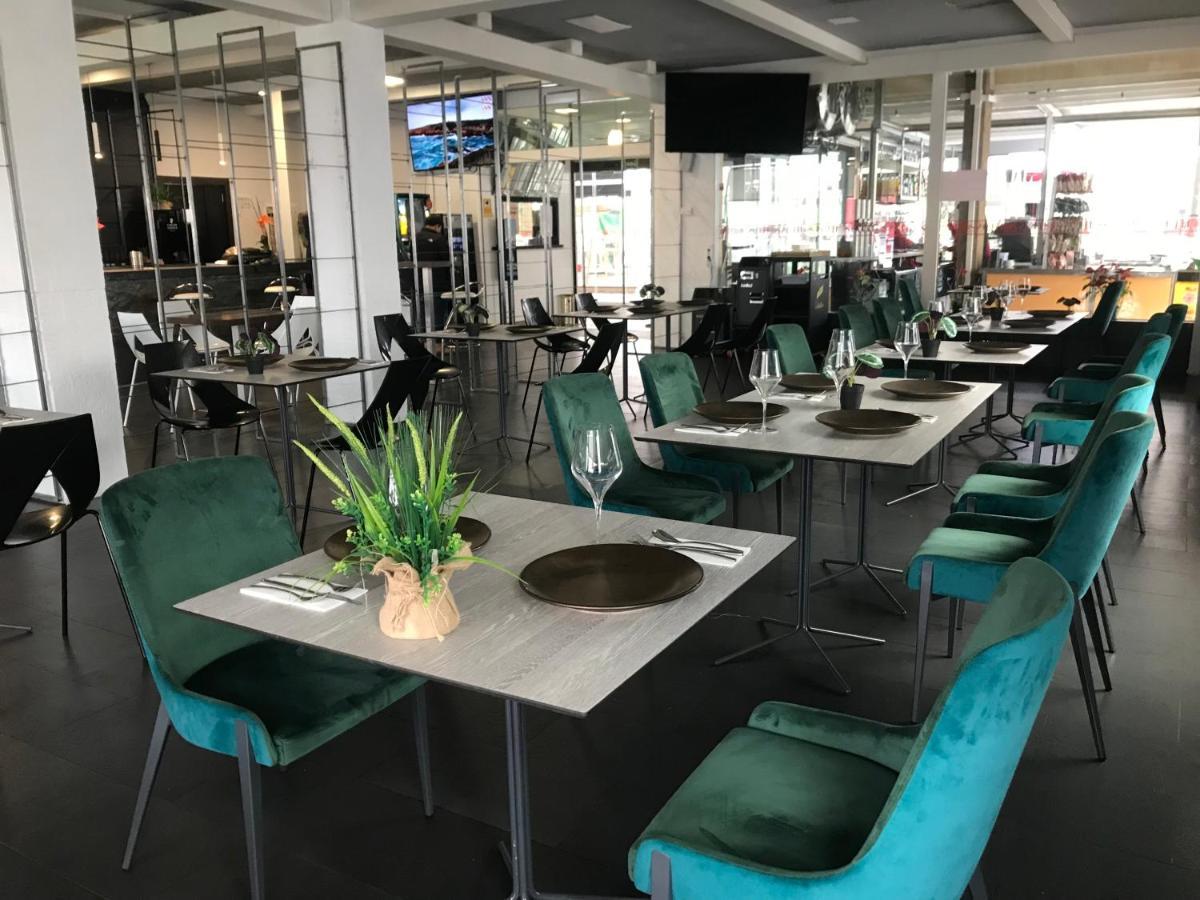 Hotel Chips Ferrol Naron  Luaran gambar